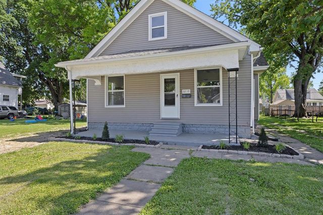 2210 E 24th Street, Granite City, IL 62040