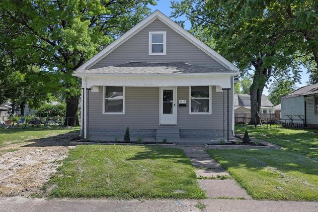 2210 E 24th Street, Granite City, IL 62040