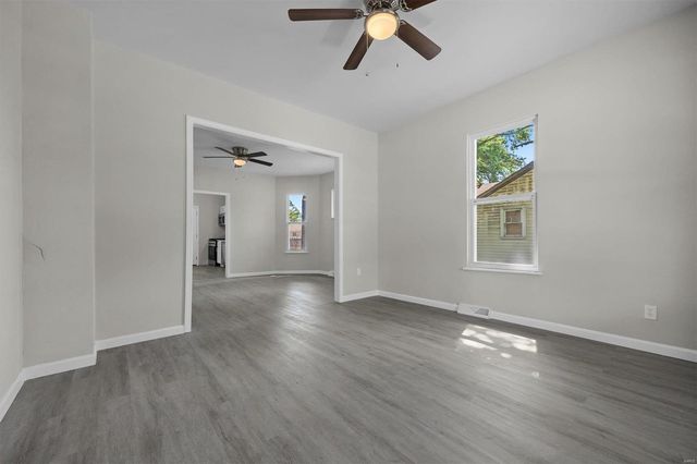 2210 E 24th Street, Granite City, IL 62040