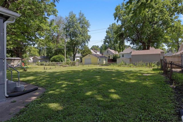 2210 E 24th Street, Granite City, IL 62040