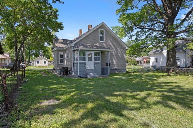 2210 E 24th Street, Granite City, IL 62040