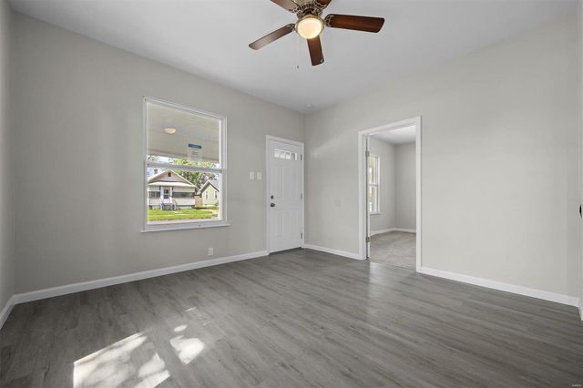 2210 E 24th Street, Granite City, IL 62040