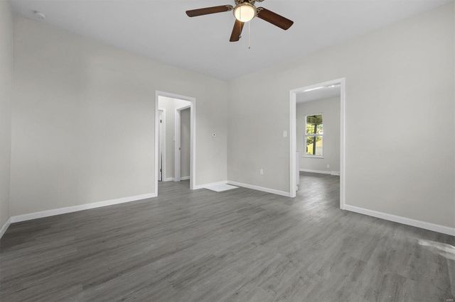 2210 E 24th Street, Granite City, IL 62040