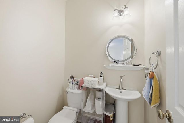 4118 BROOKGREEN DR, Fairfax, VA 22033
