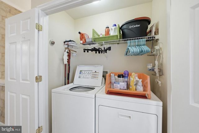 4118 BROOKGREEN DR, Fairfax, VA 22033