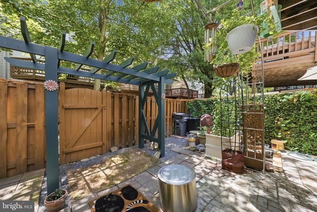 4118 BROOKGREEN DR, Fairfax, VA 22033