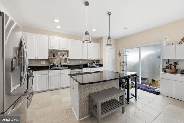 4118 BROOKGREEN DR, Fairfax, VA 22033