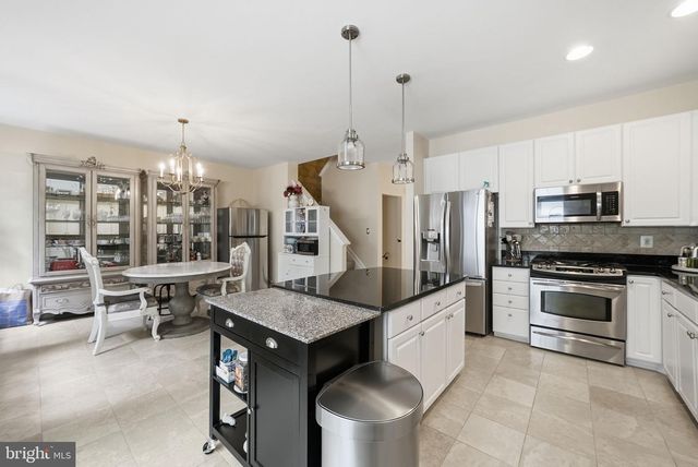 4118 BROOKGREEN DR, Fairfax, VA 22033