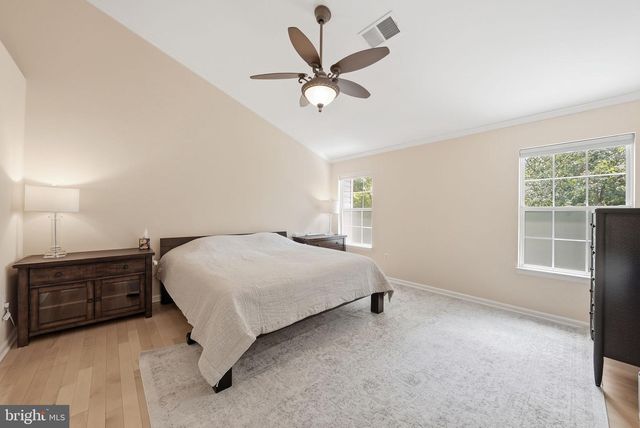 4118 BROOKGREEN DR, Fairfax, VA 22033
