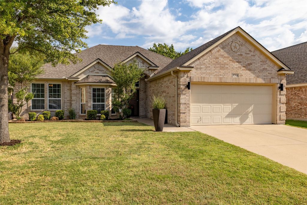 8308 Teja Trail, Benbrook, TX 76126 — photo 2