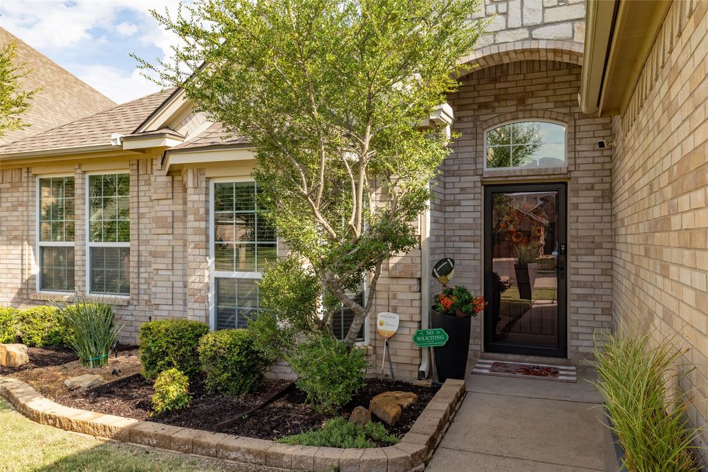 8308 Teja Trail, Benbrook, TX 76126 — photo 3