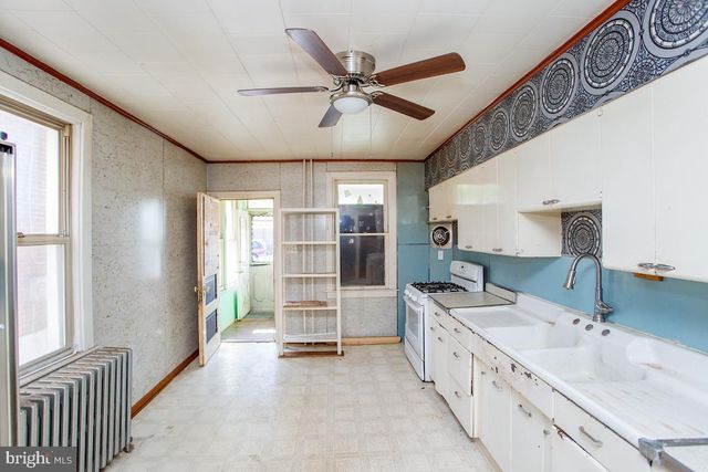 916 JEFFERSON AVE, Bristol, PA 19007