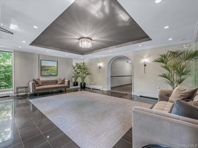 42-30 Douglaston Parkway 2P, Douglaston, NY 11363