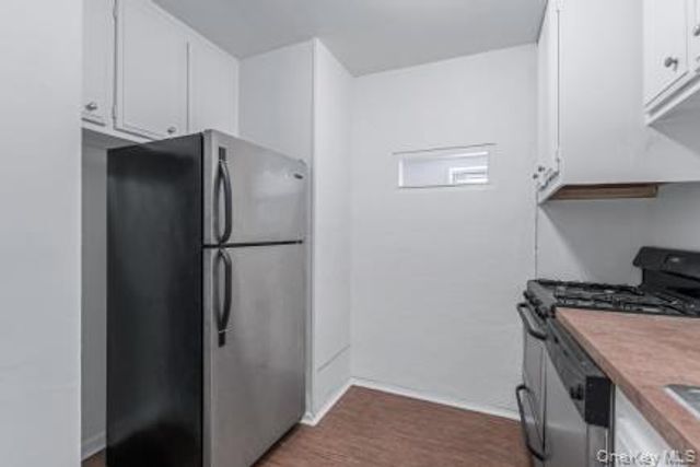 42-30 Douglaston Parkway 2P, Douglaston, NY 11363