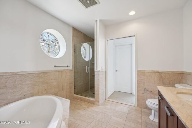 8100 River Road 209, North Bergen, NJ 07047