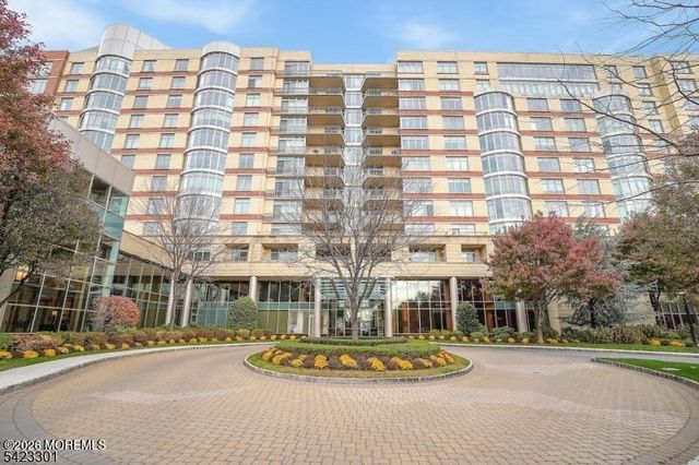 8100 River Road 209, North Bergen, NJ 07047