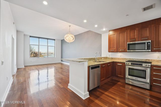 8100 River Road 209, North Bergen, NJ 07047