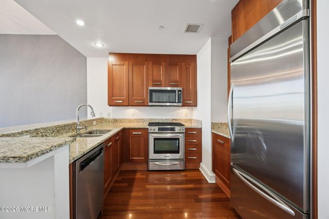 8100 River Road 209, North Bergen, NJ 07047