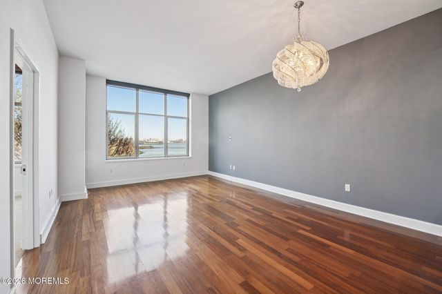 8100 River Road 209, North Bergen, NJ 07047