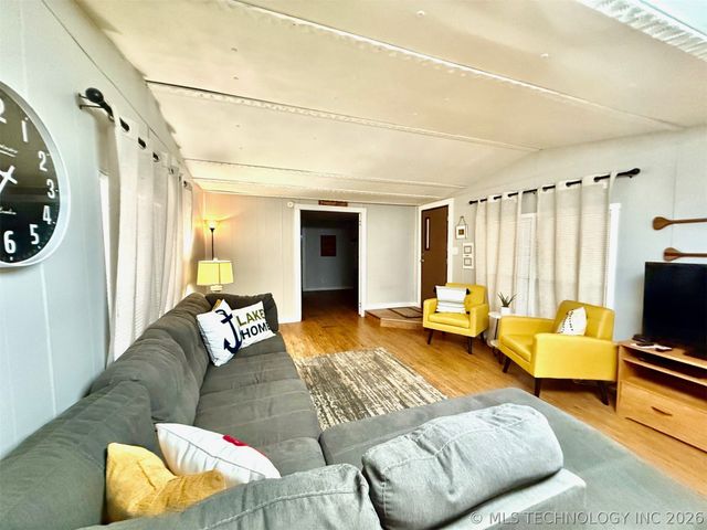 34299 S Terrapin Creek, Cookson, OK 74427