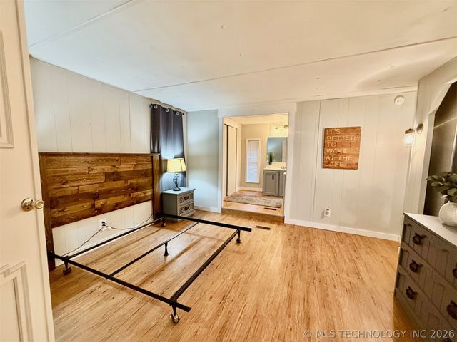 34299 S Terrapin Creek, Cookson, OK 74427