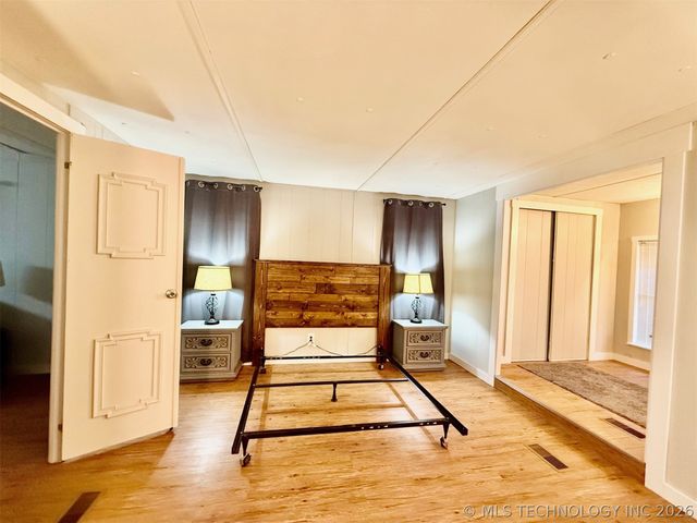 34299 S Terrapin Creek, Cookson, OK 74427