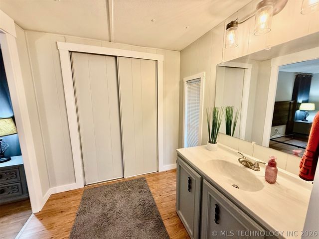 34299 S Terrapin Creek, Cookson, OK 74427