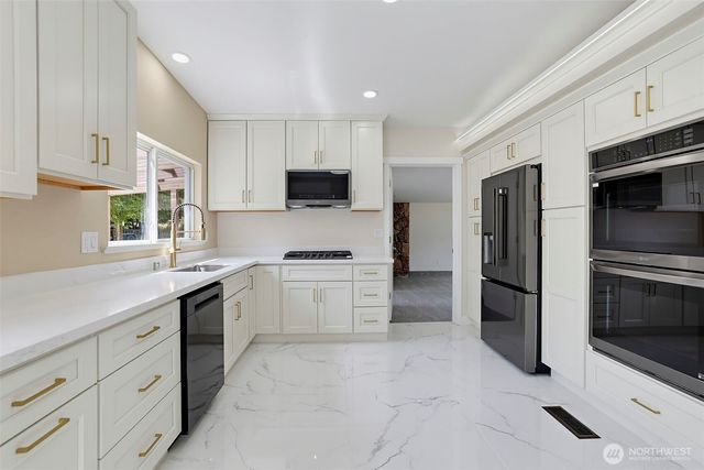 18625 SE 213th Street, Renton, WA 98058