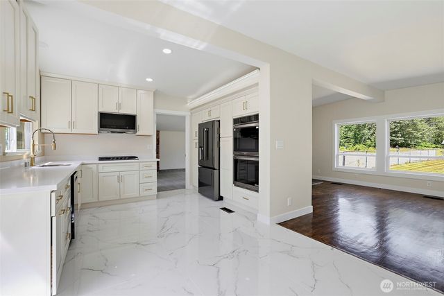 18625 SE 213th Street, Renton, WA 98058