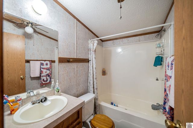 289 Axel Creek Road, Marion, KY 42064
