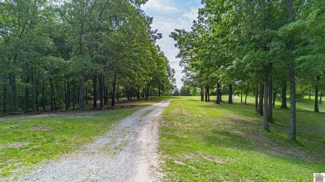 289 Axel Creek Road, Marion, KY 42064
