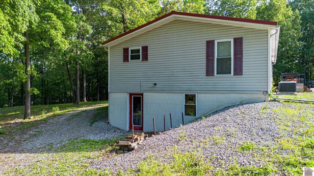 289 Axel Creek Road, Marion, KY 42064