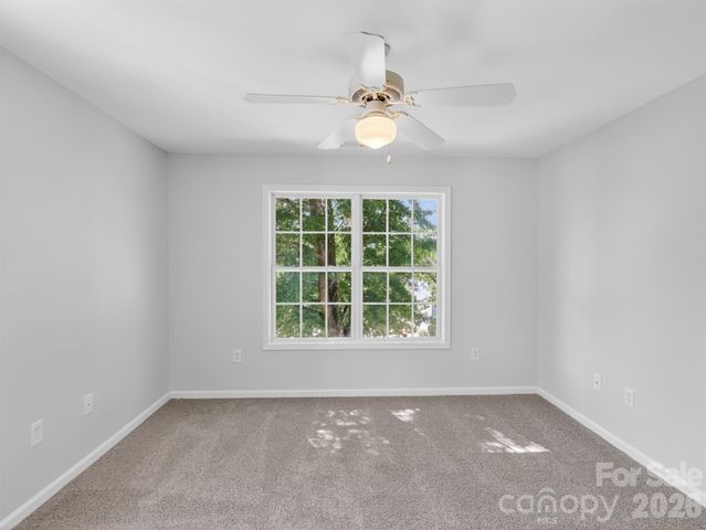 502 Drayton Hall Boulevard, Duncan, SC 29334