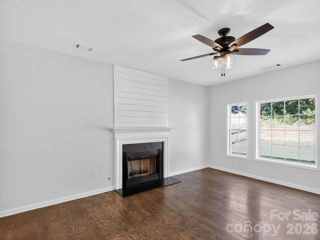 502 Drayton Hall Boulevard, Duncan, SC 29334