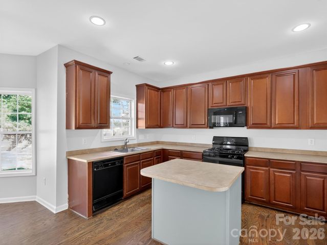 502 Drayton Hall Boulevard, Duncan, SC 29334