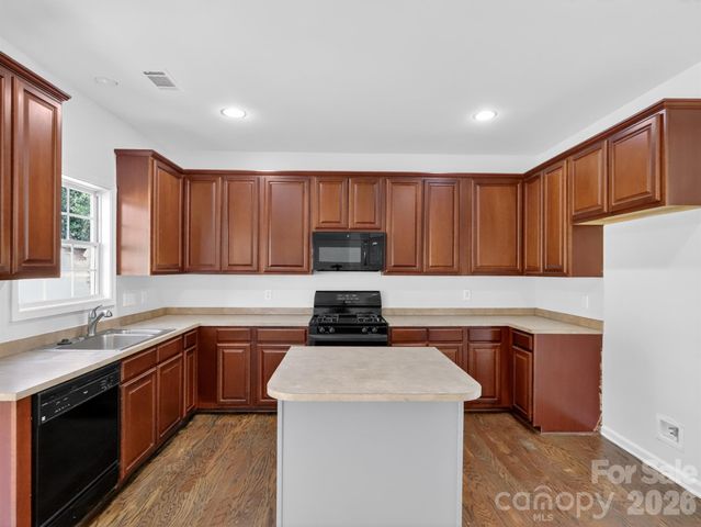 502 Drayton Hall Boulevard, Duncan, SC 29334