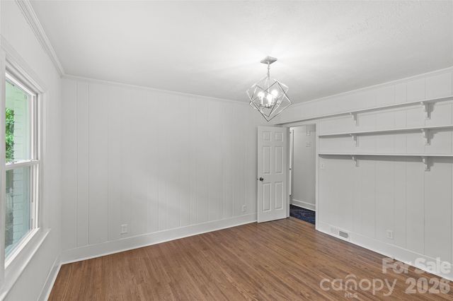 1915 Birchcrest Drive, Charlotte, NC 28205