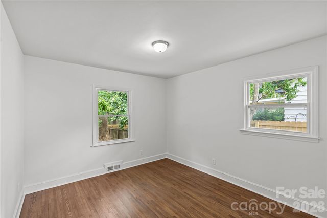 1915 Birchcrest Drive, Charlotte, NC 28205