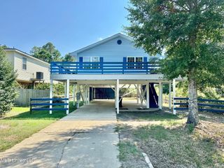 413 Mcclung Street, Pass Christian, MS 39571