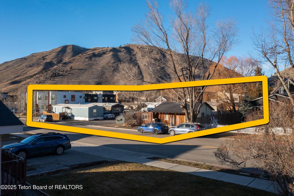 125 W KELLY Avenue, Jackson, WY 83001 photo 11