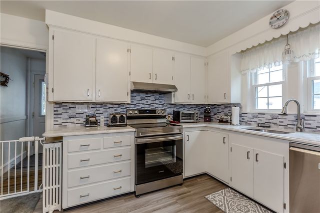 72 Allerton Avenue, East Providence, RI 02914