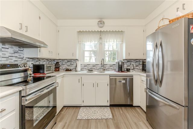 72 Allerton Avenue, East Providence, RI 02914