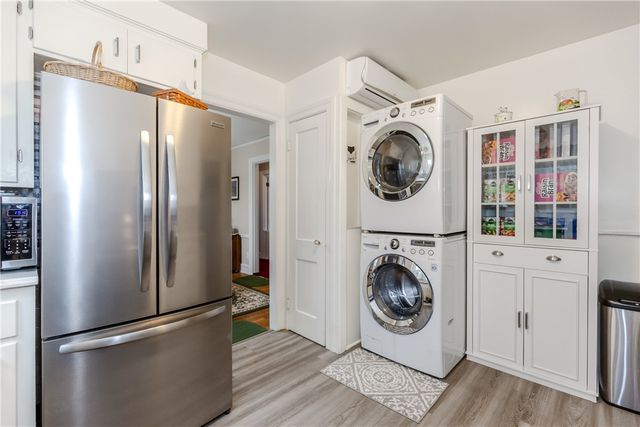 72 Allerton Avenue, East Providence, RI 02914