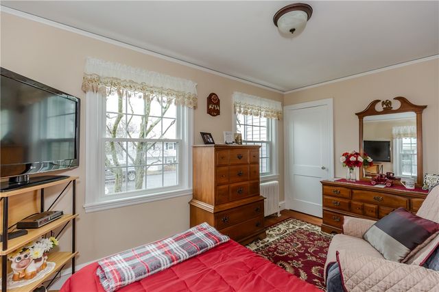 72 Allerton Avenue, East Providence, RI 02914