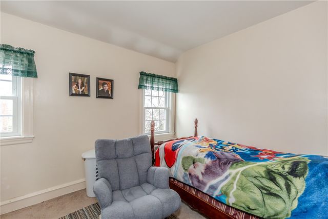 72 Allerton Avenue, East Providence, RI 02914