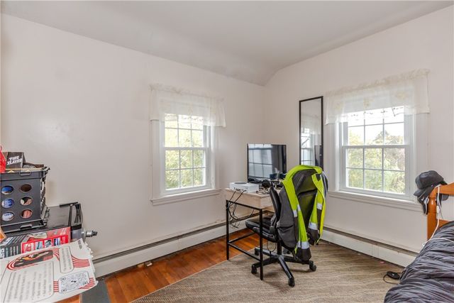 72 Allerton Avenue, East Providence, RI 02914