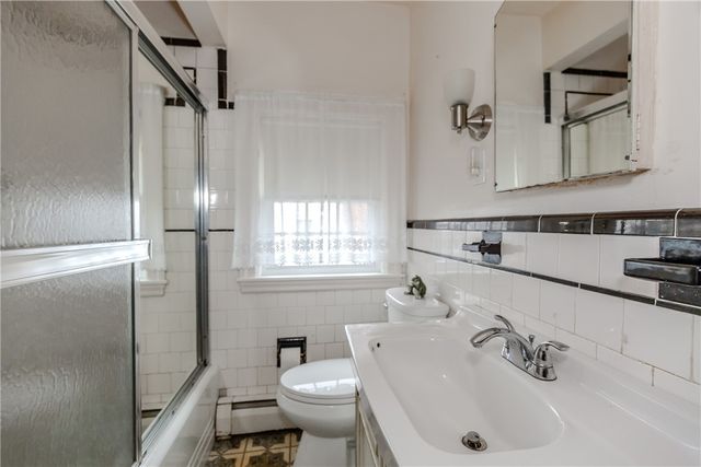 72 Allerton Avenue, East Providence, RI 02914