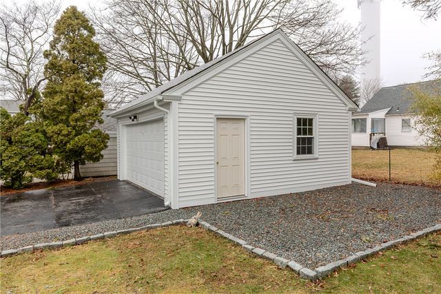 72 Allerton Avenue, East Providence, RI 02914