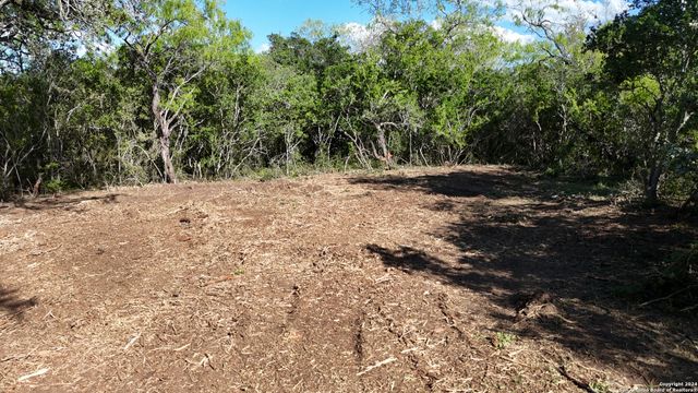 8684 Mineral Cemetery Rd, Beeville, TX 78102