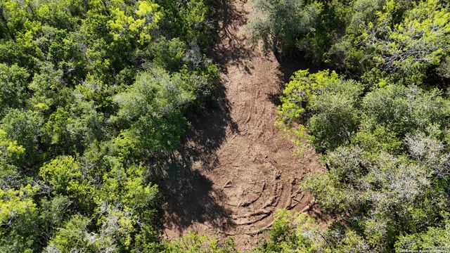 8684 Mineral Cemetery Rd, Beeville, TX 78102